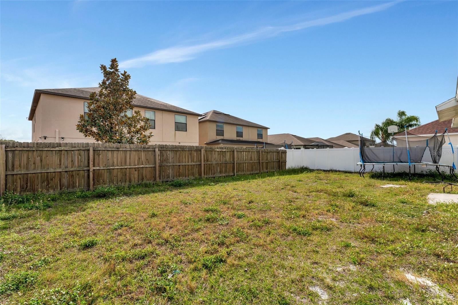 SUMMERFIELD VILLAGE II TR 3 - Residential Lease