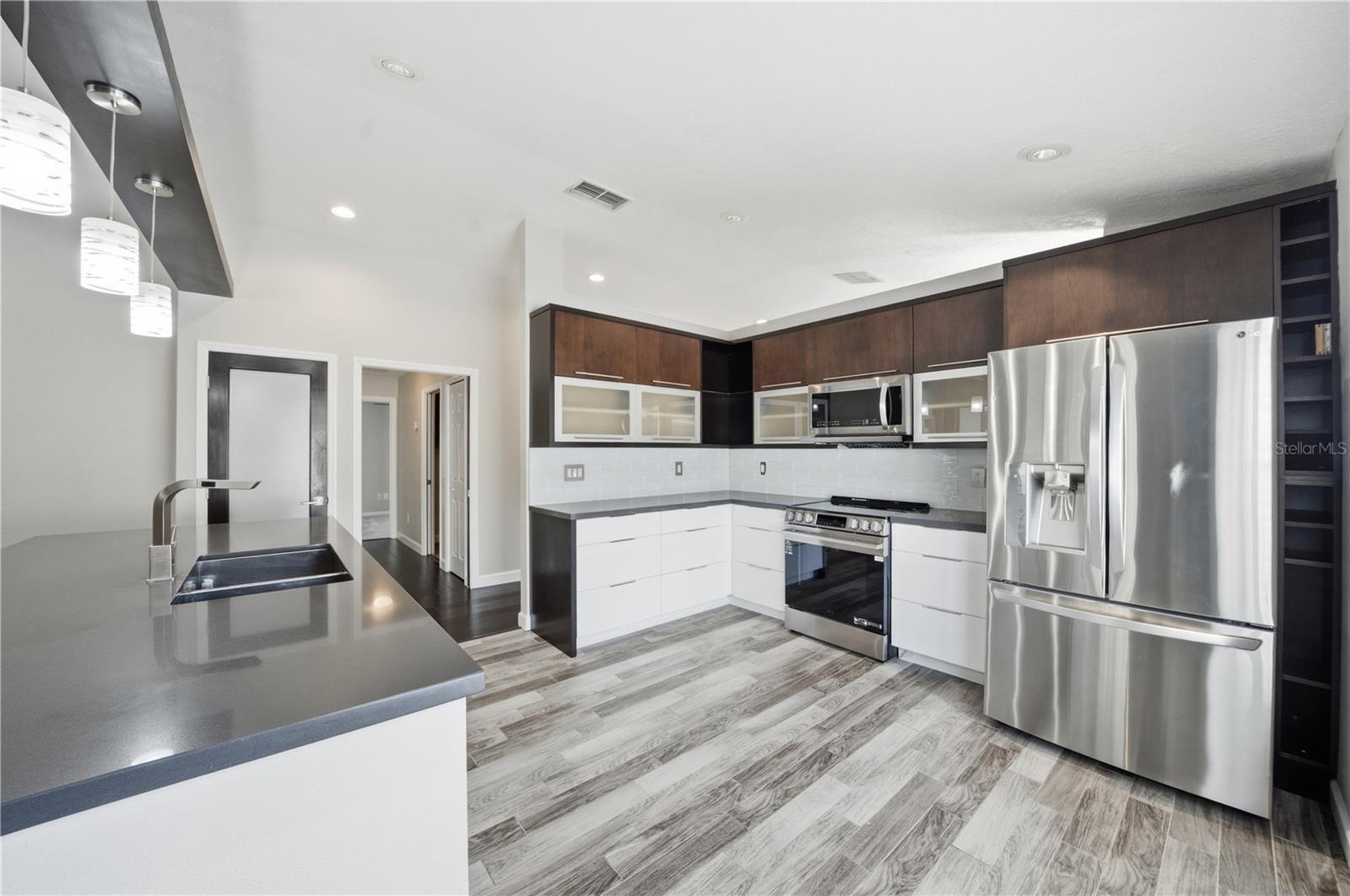 1203 SNUG HARBOR DRIVE