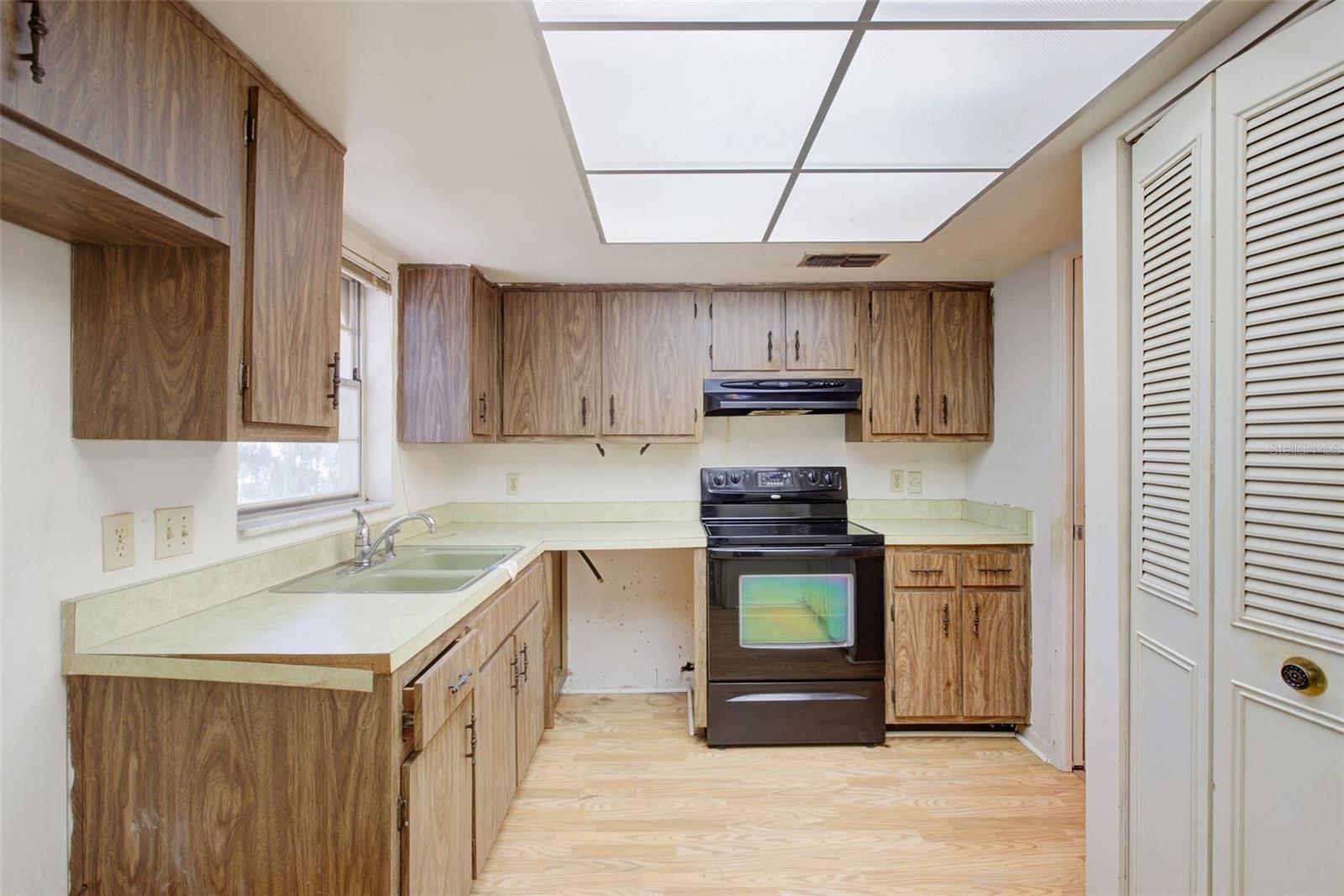 MAGNOLIA OAKS - Residential