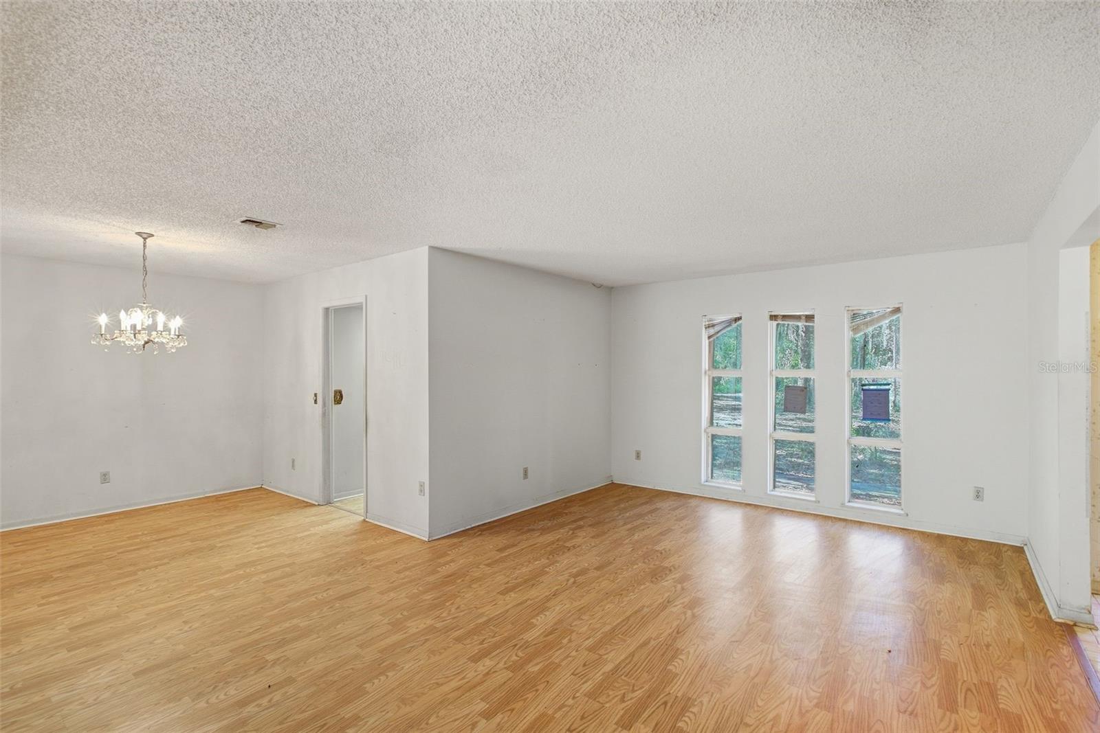 MAGNOLIA OAKS - Residential