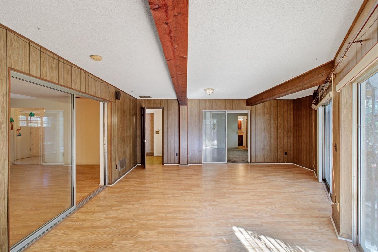 MAGNOLIA OAKS - Residential