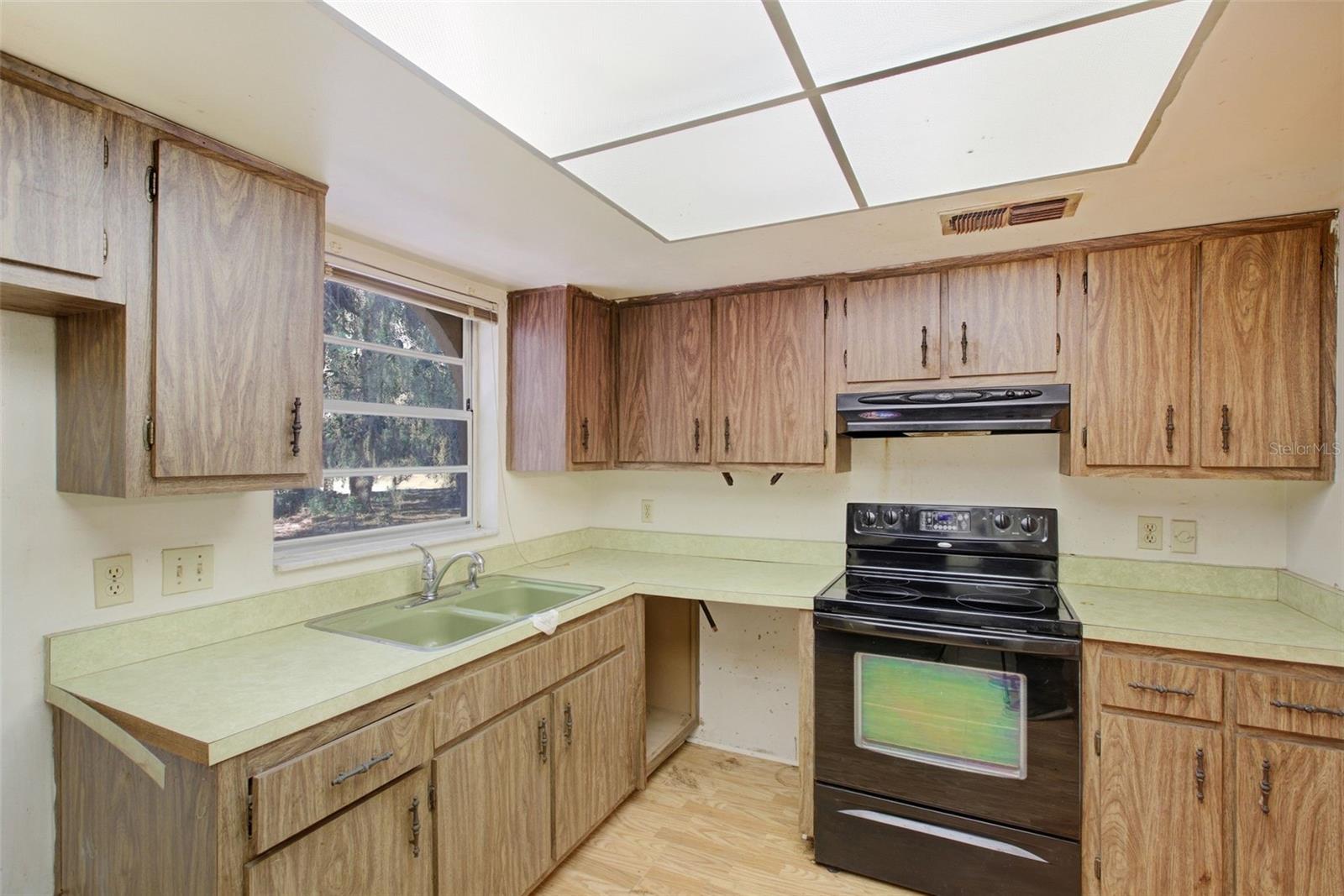 MAGNOLIA OAKS - Residential