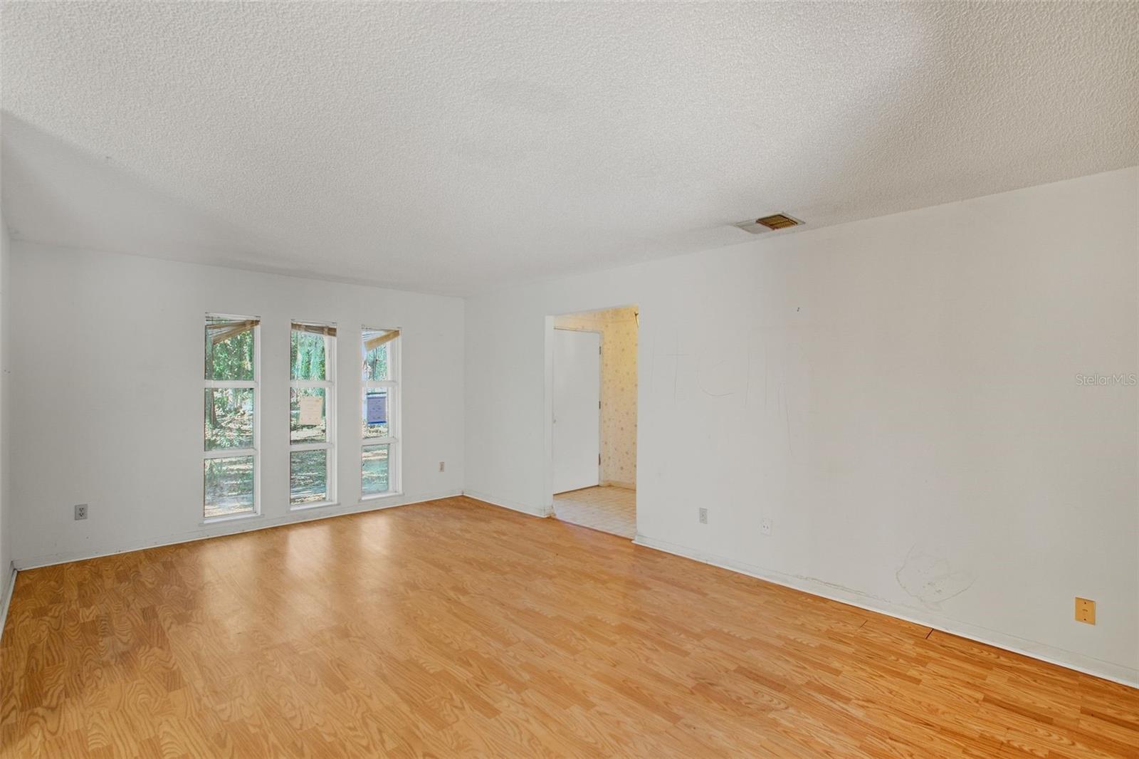 MAGNOLIA OAKS - Residential