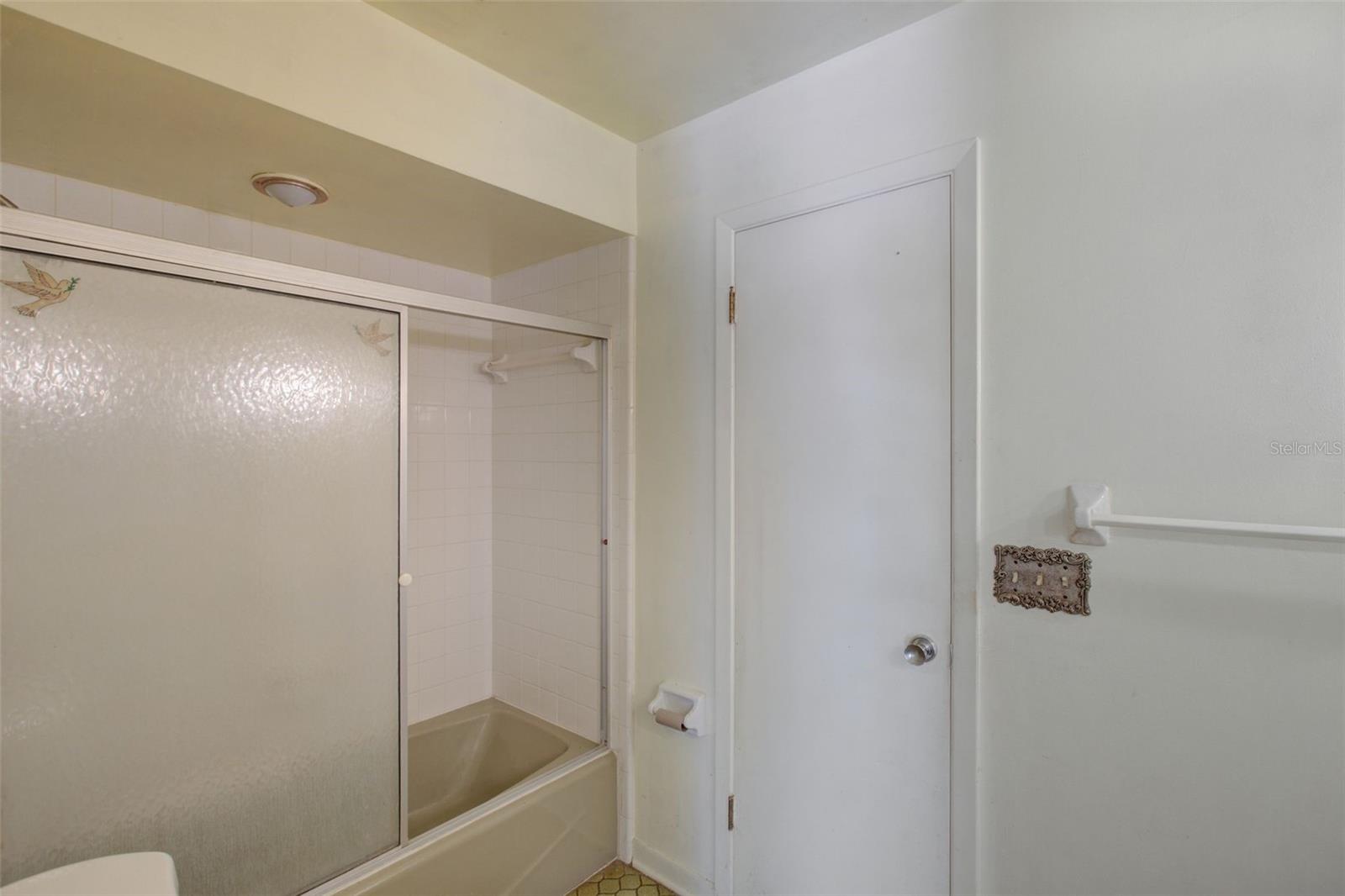 MAGNOLIA OAKS - Residential