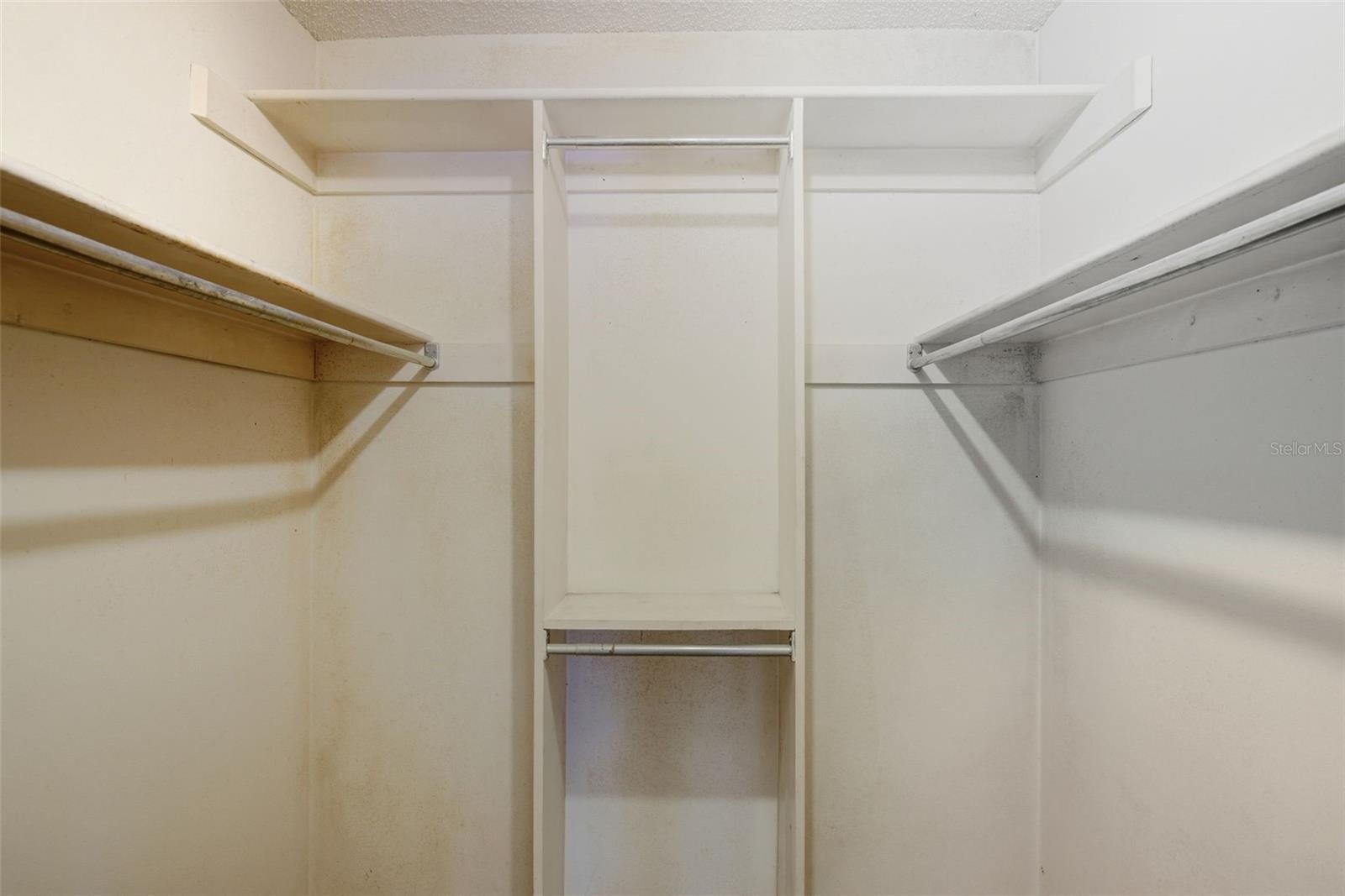 MAGNOLIA OAKS - Residential