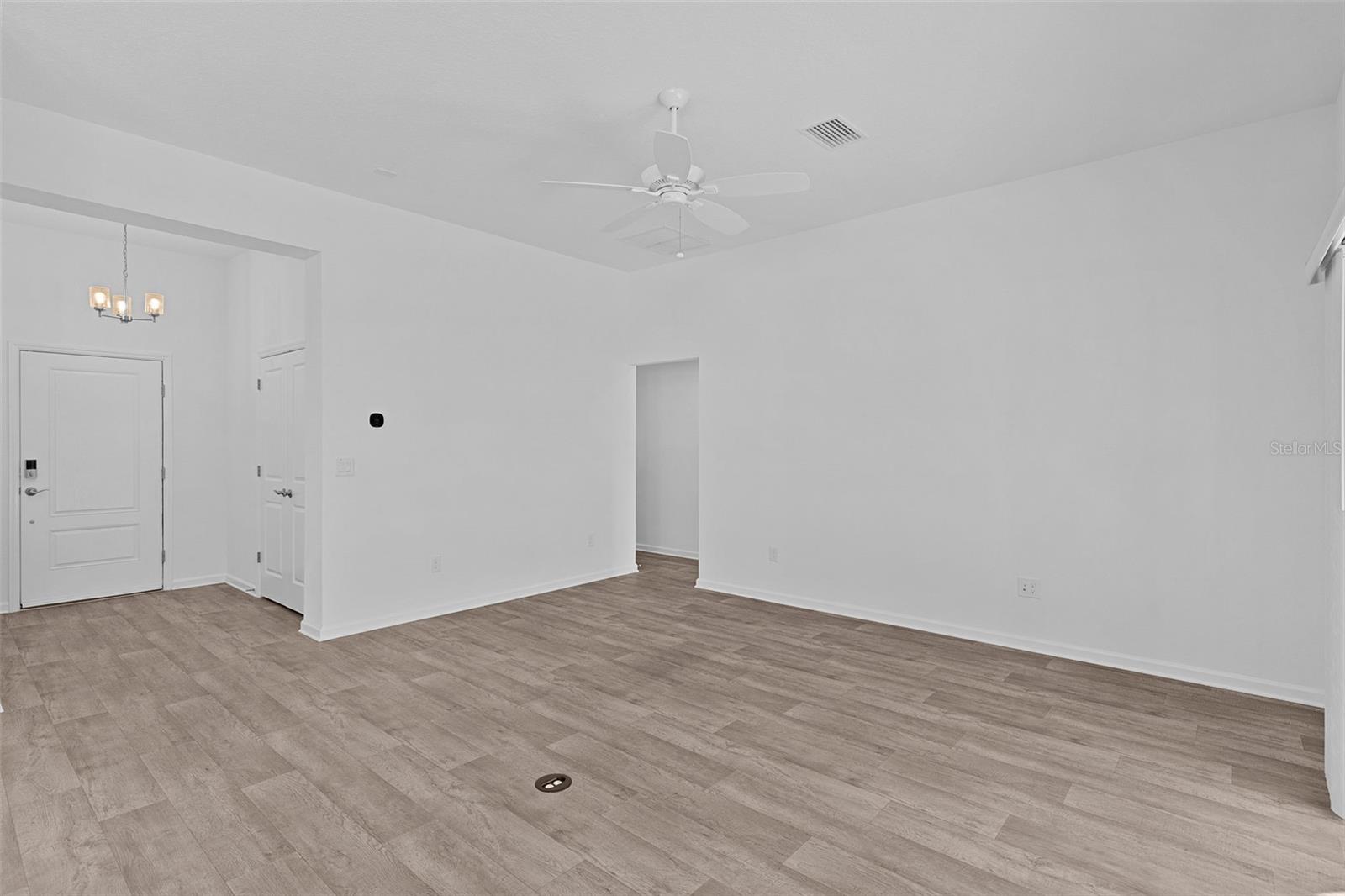 VILLAGES/SOUTHERN OAKS UN 133 - Residential