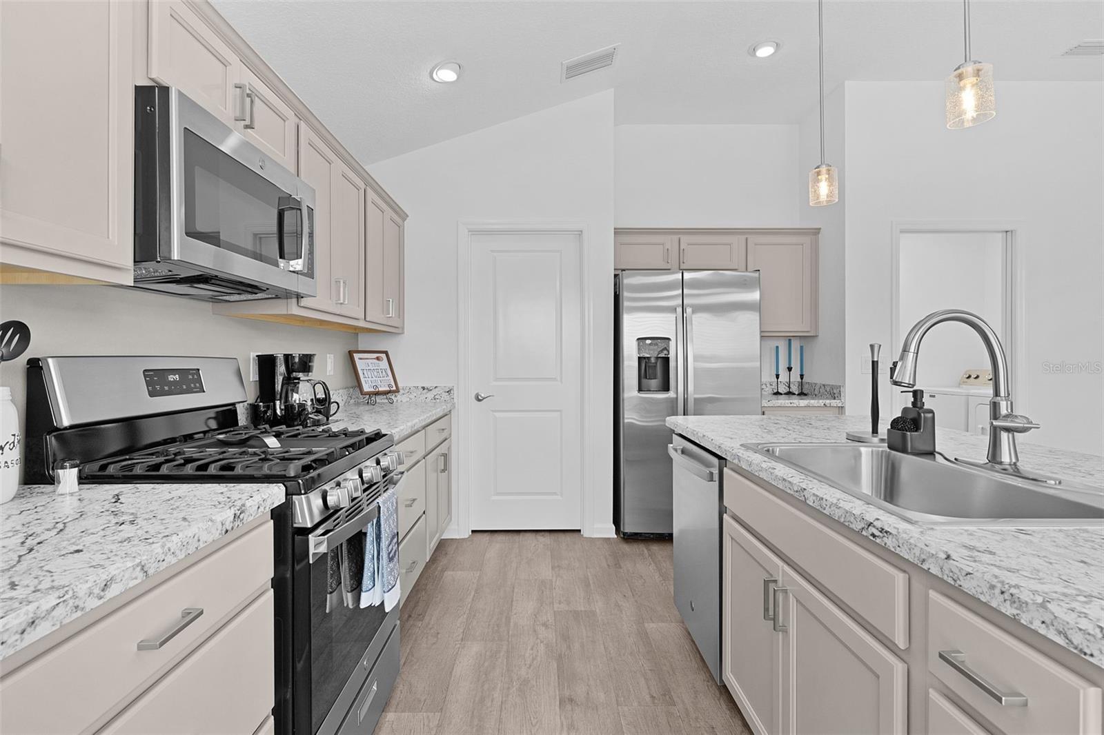 VILLAGES/SOUTHERN OAKS UN 133 - Residential