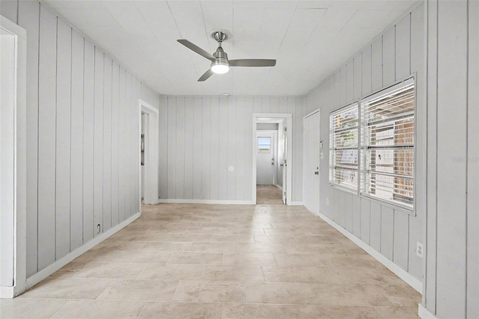 CHARLOTTE SHORES UN 01 - Residential