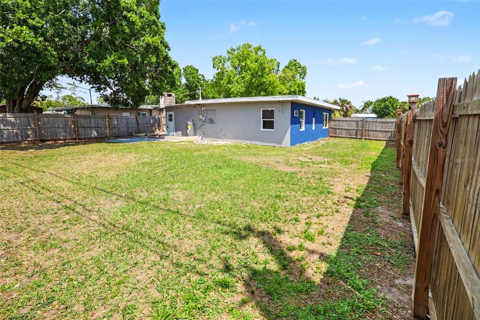 CHARLOTTE SHORES UN 01 - Residential