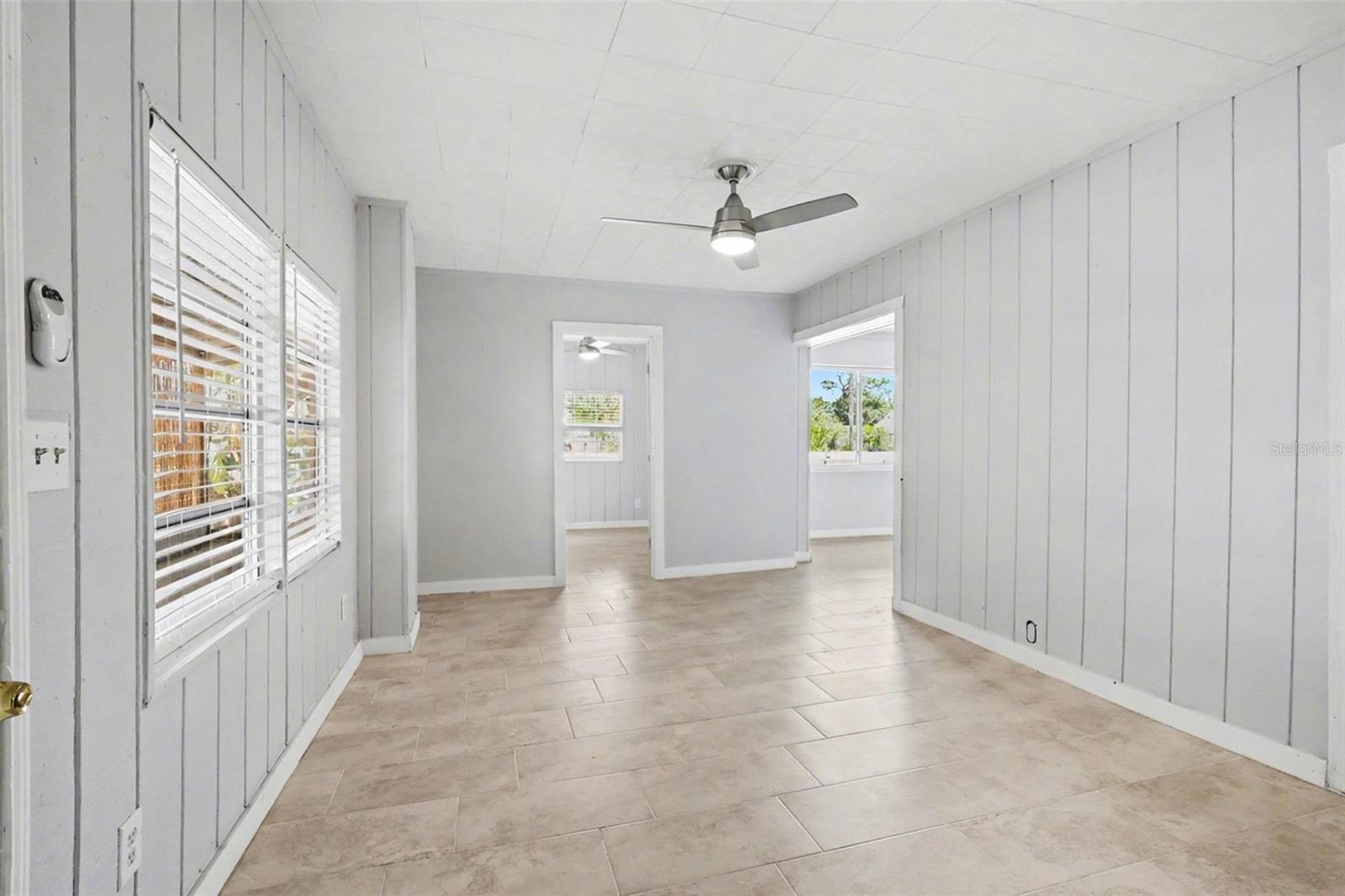 CHARLOTTE SHORES UN 01 - Residential