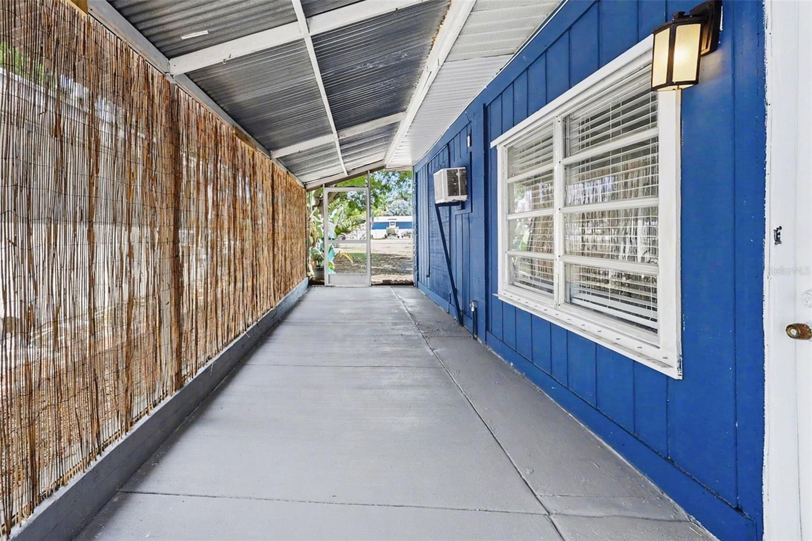 CHARLOTTE SHORES UN 01 - Residential