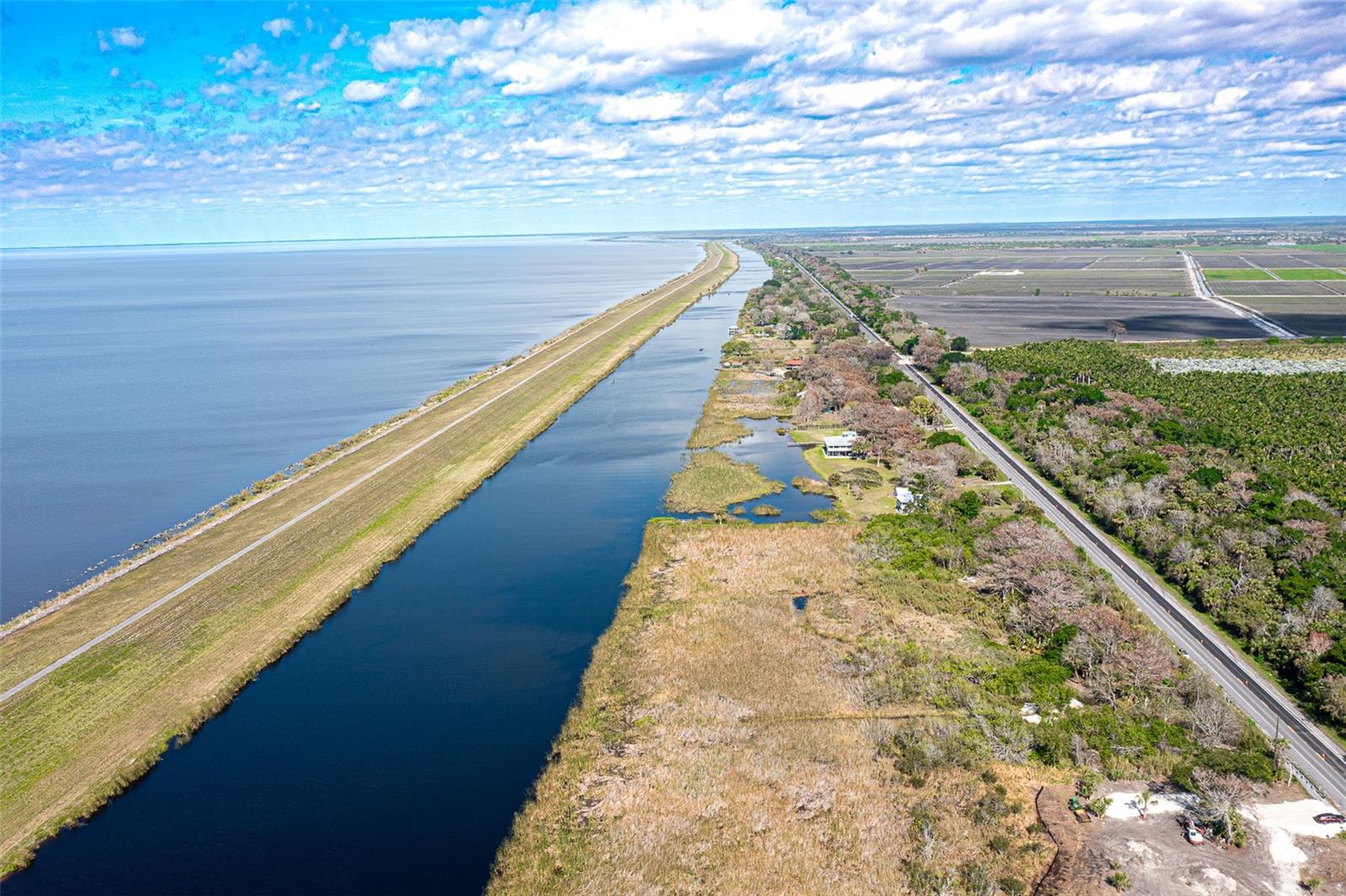 WATERWAY/LK OKEECHOBEE - Land