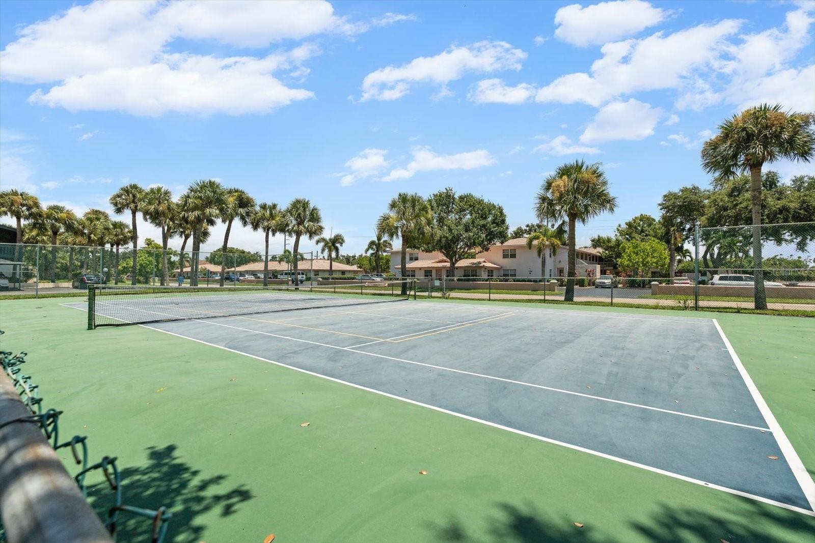 LAKESIDE CLUB OF SARASOTA - Residential