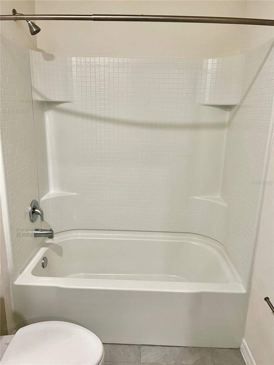 LAKE DENHAM ESTATES - Residential Lease