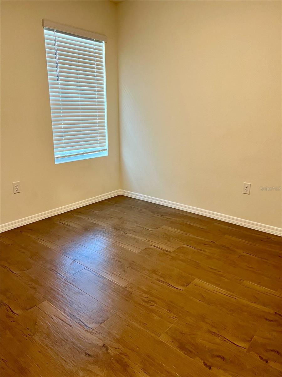 LAKE DENHAM ESTATES - Residential Lease