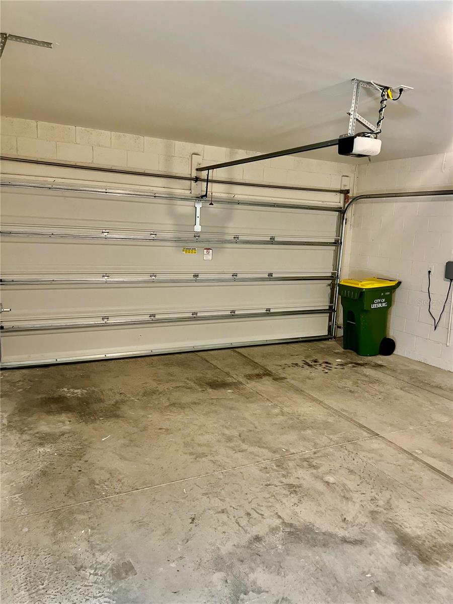 LAKE DENHAM ESTATES - Residential Lease