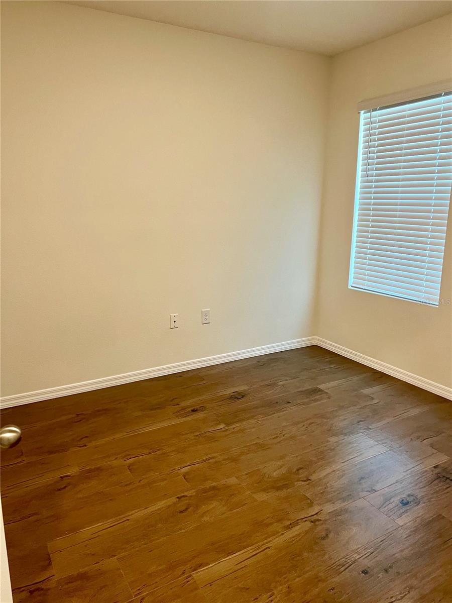 LAKE DENHAM ESTATES - Residential Lease