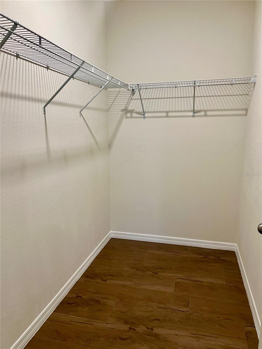 LAKE DENHAM ESTATES - Residential Lease