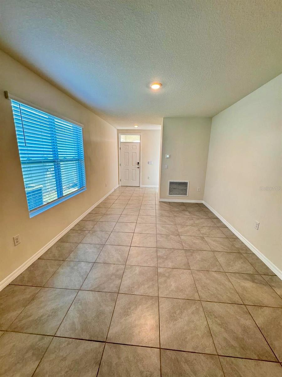 LAKE DENHAM ESTATES - Residential Lease