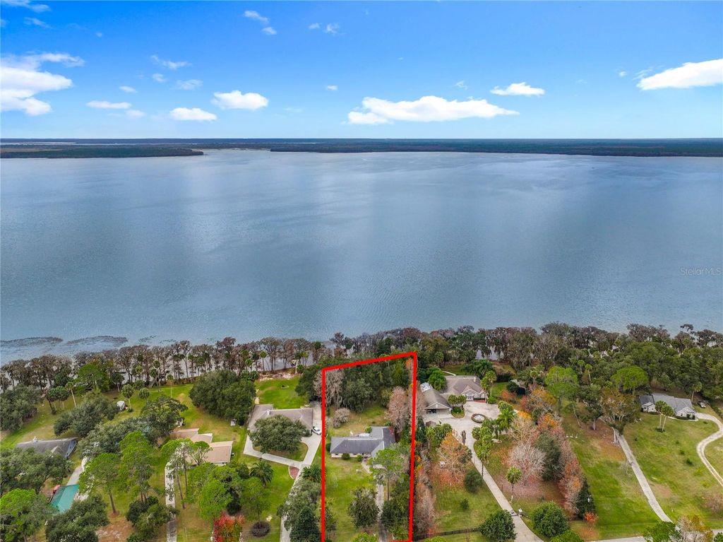 Photo of 14102 SE 201st Terrace, Hawthorne, FL 32640 (MLS # TB8459126)