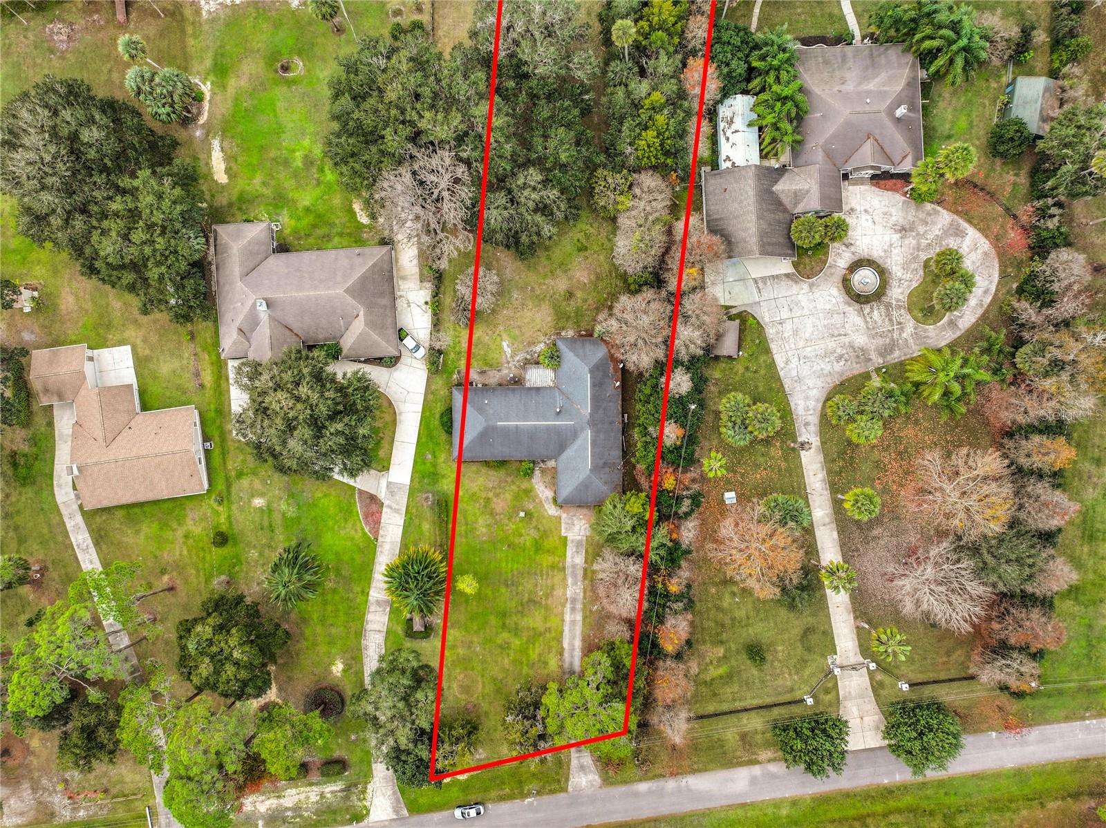 LAKE LOCHLOOSE SHORES - Residential