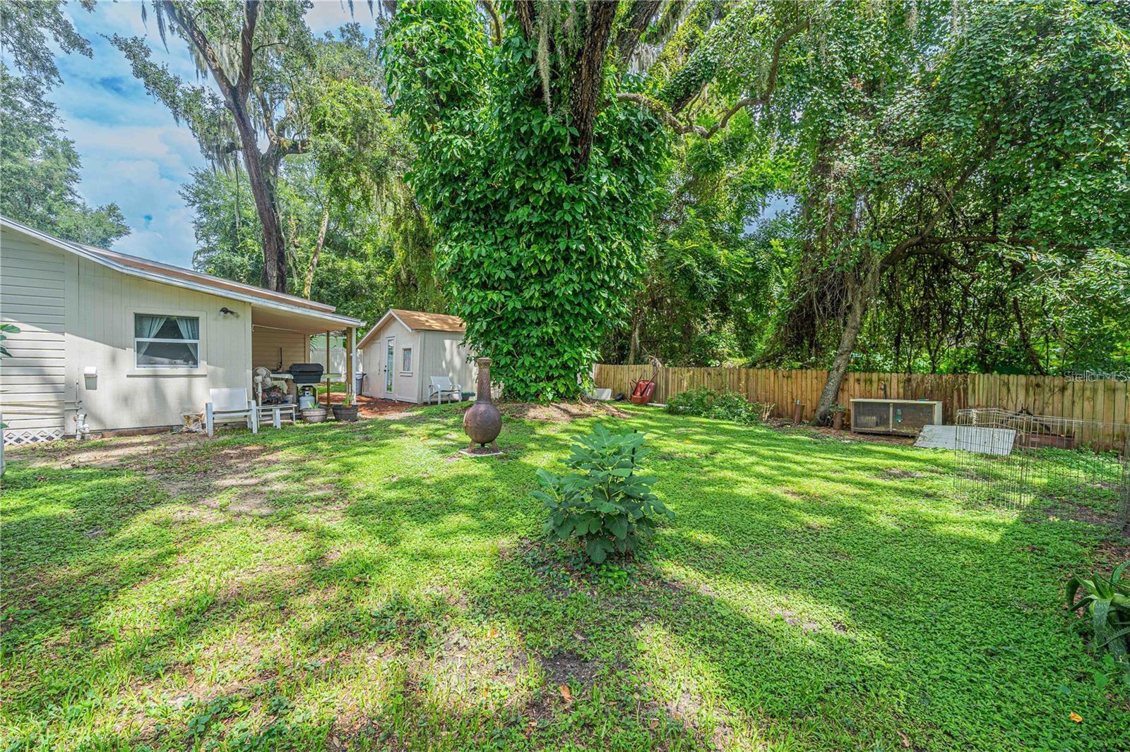 LAKE WEIR ESTATE - Residential