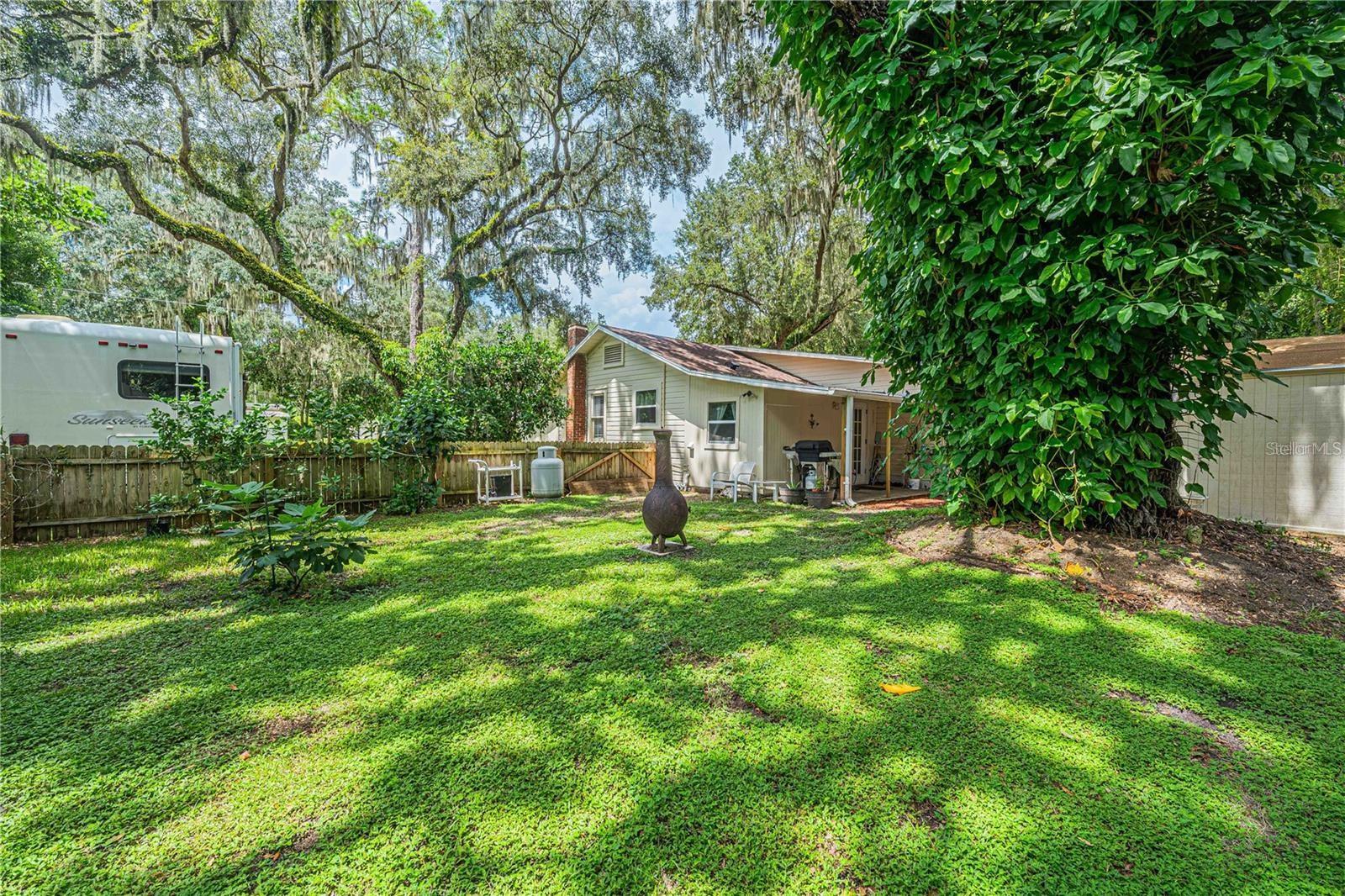 LAKE WEIR ESTATE - Residential