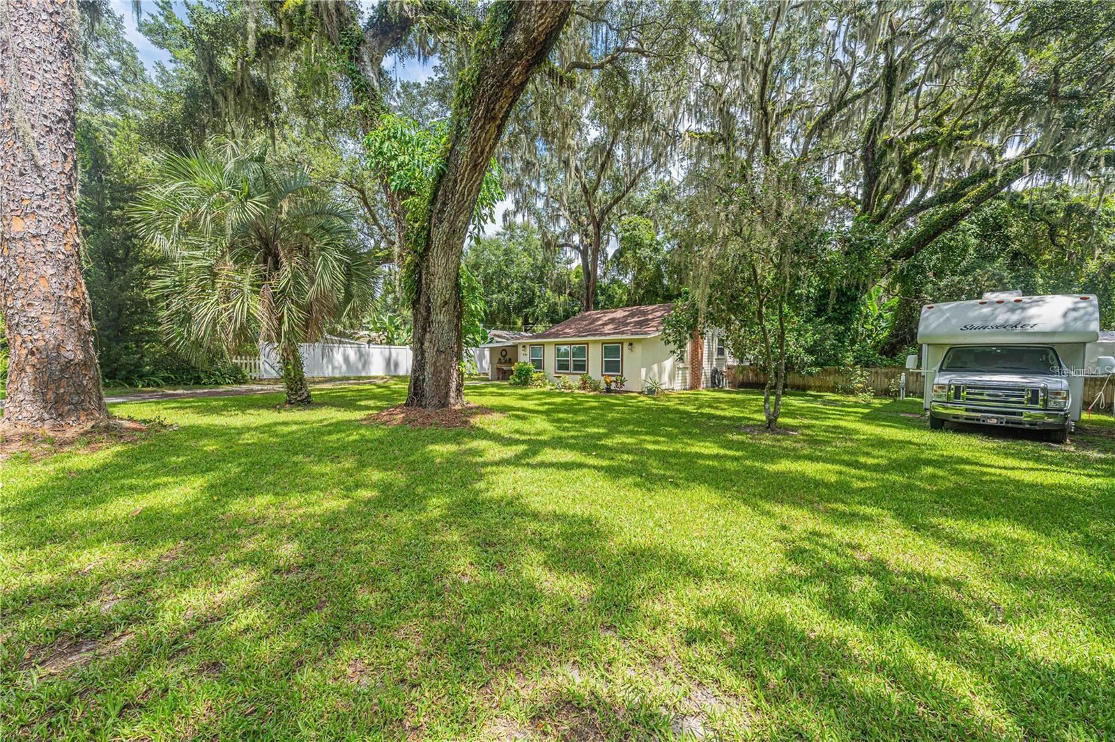 LAKE WEIR ESTATE - Residential