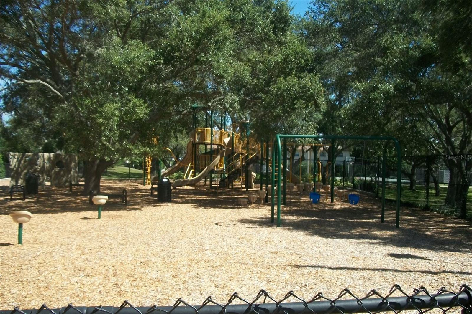 WATERFORD TWNHMS - Residential