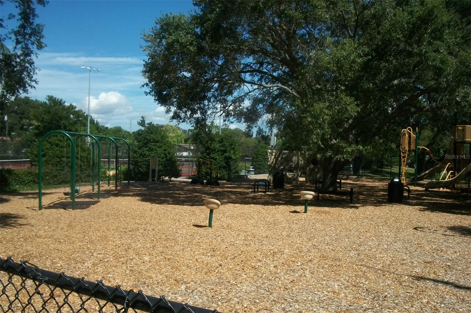 WATERFORD TWNHMS - Residential