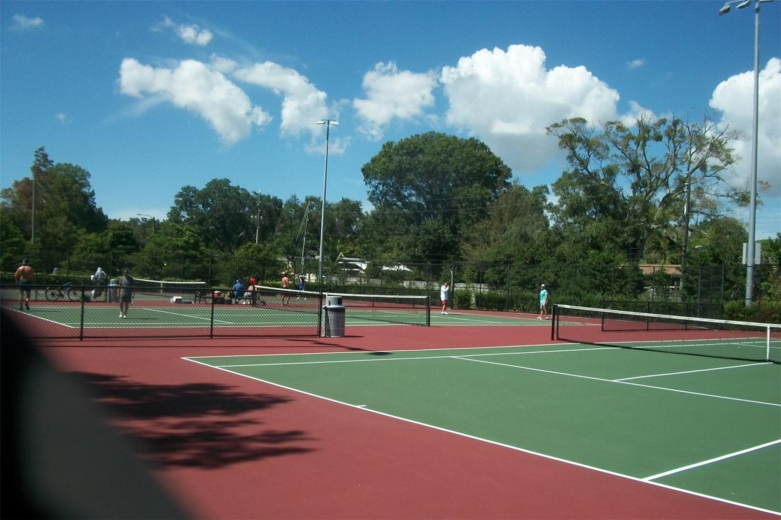 WATERFORD TWNHMS - Residential