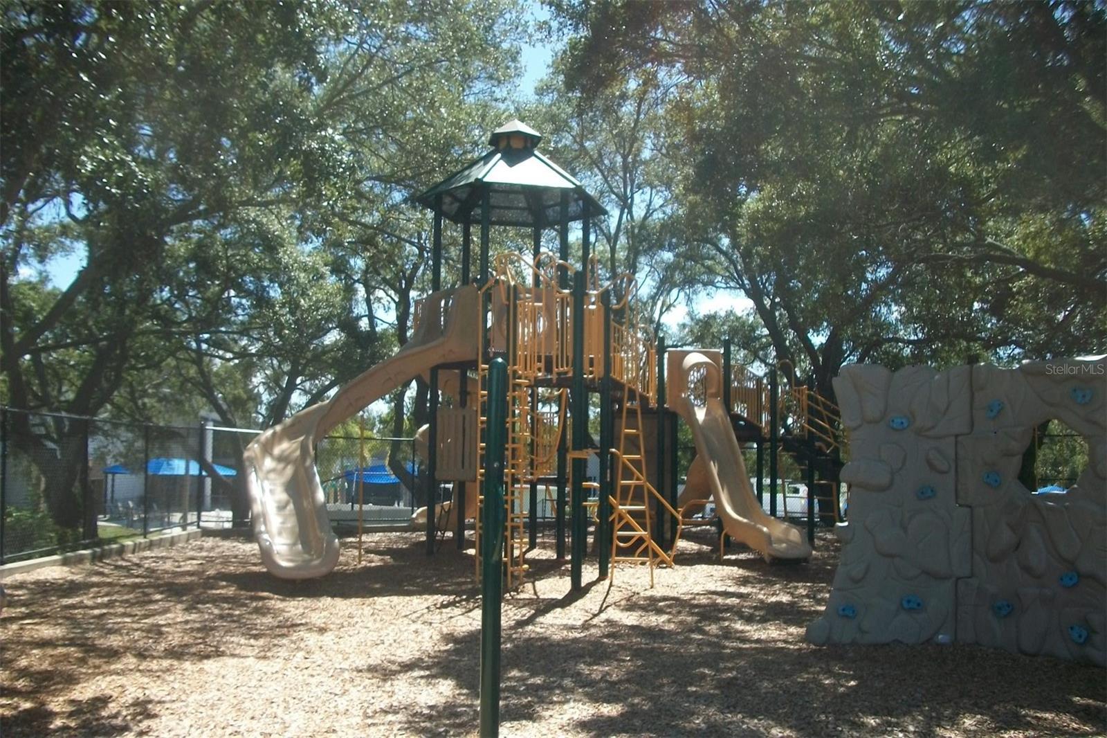 WATERFORD TWNHMS - Residential