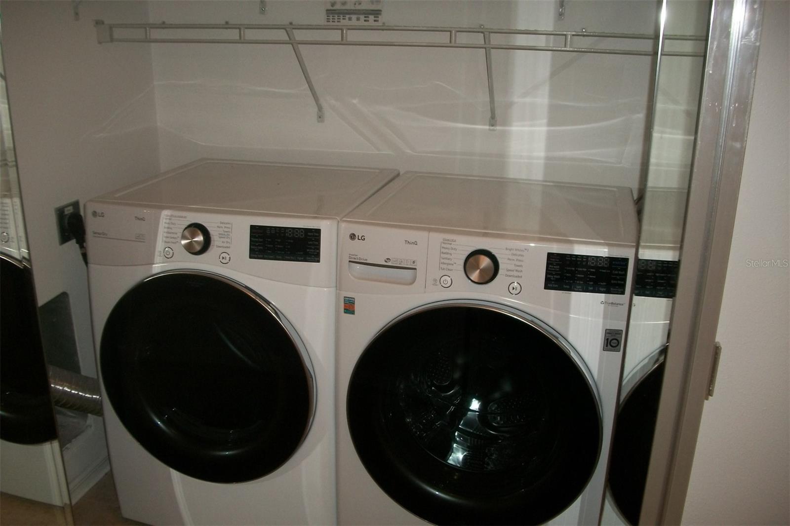 WATERFORD TWNHMS - Residential