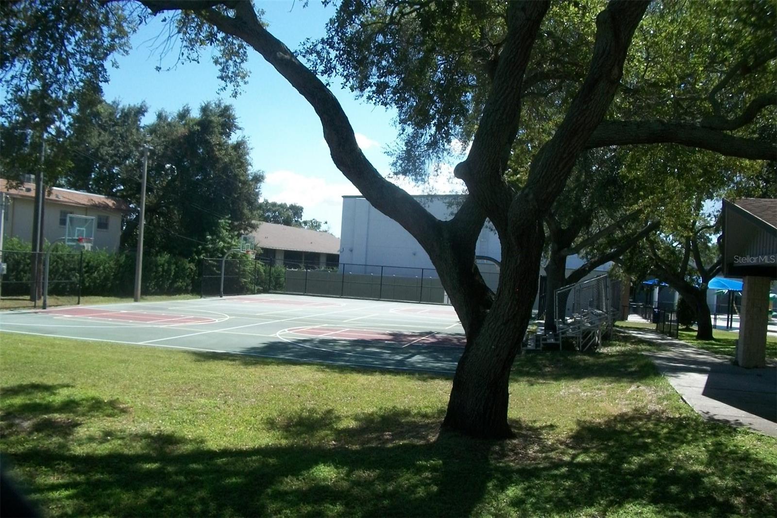 WATERFORD TWNHMS - Residential