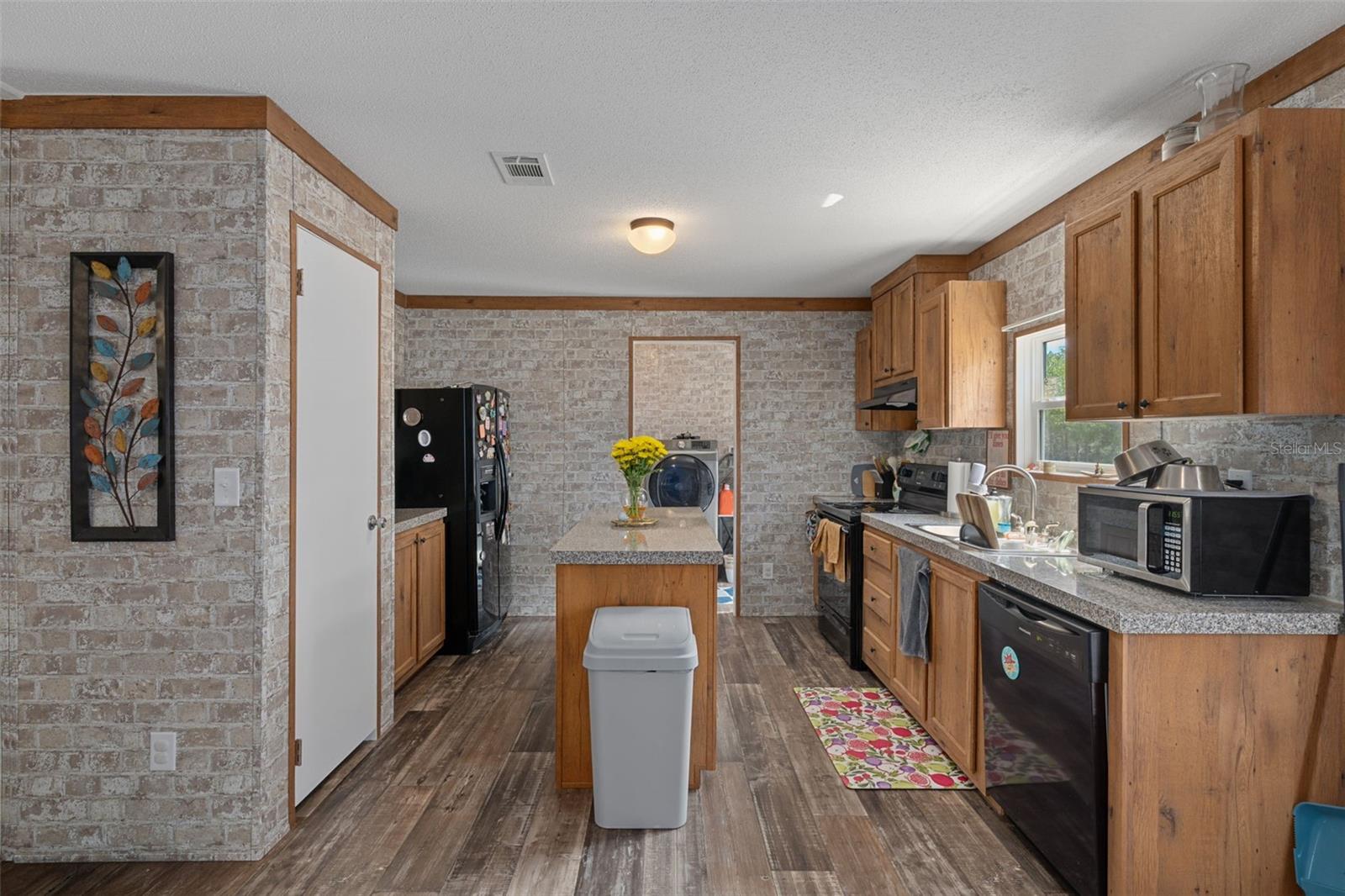 LAKEWOOD ACRES SUB - Residential