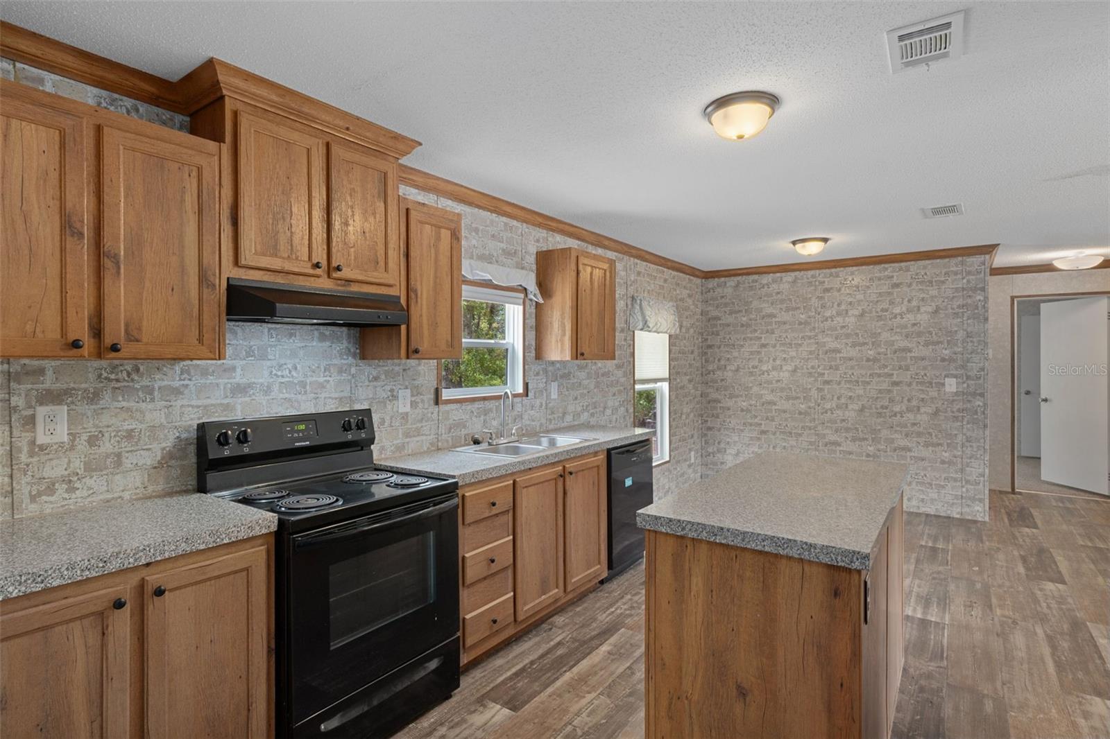LAKEWOOD ACRES SUB - Residential