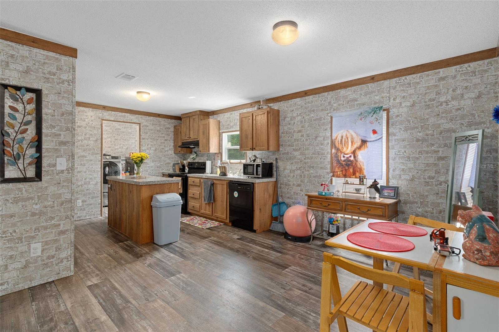LAKEWOOD ACRES SUB - Residential