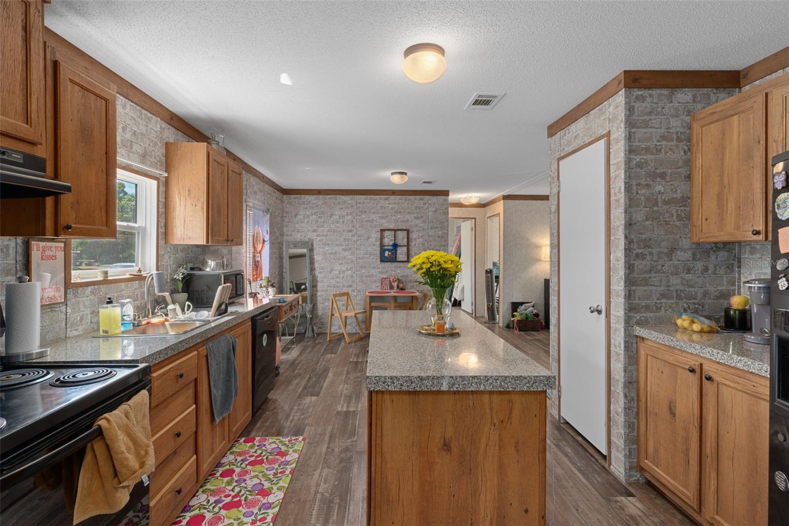 LAKEWOOD ACRES SUB - Residential