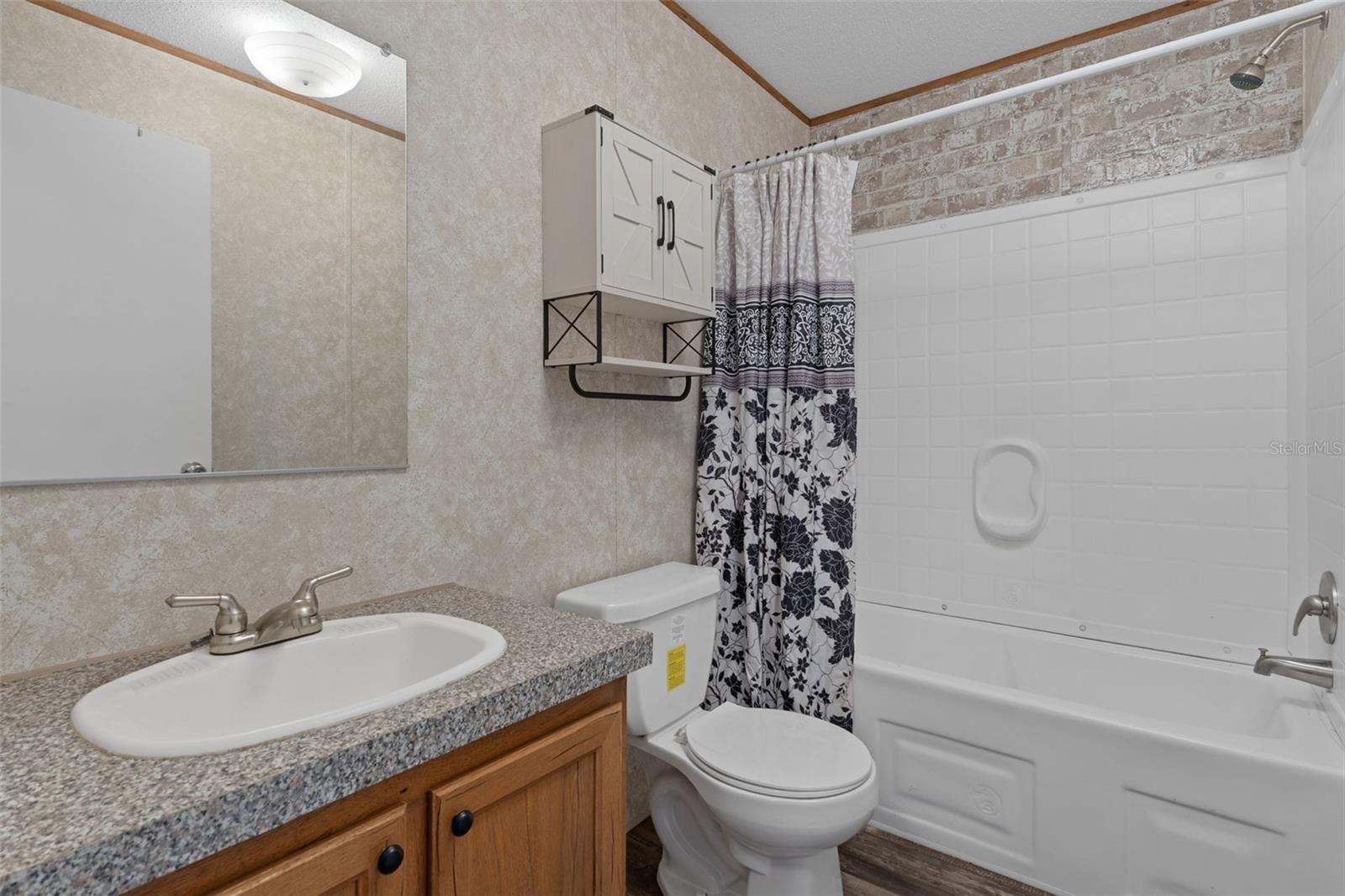 LAKEWOOD ACRES SUB - Residential