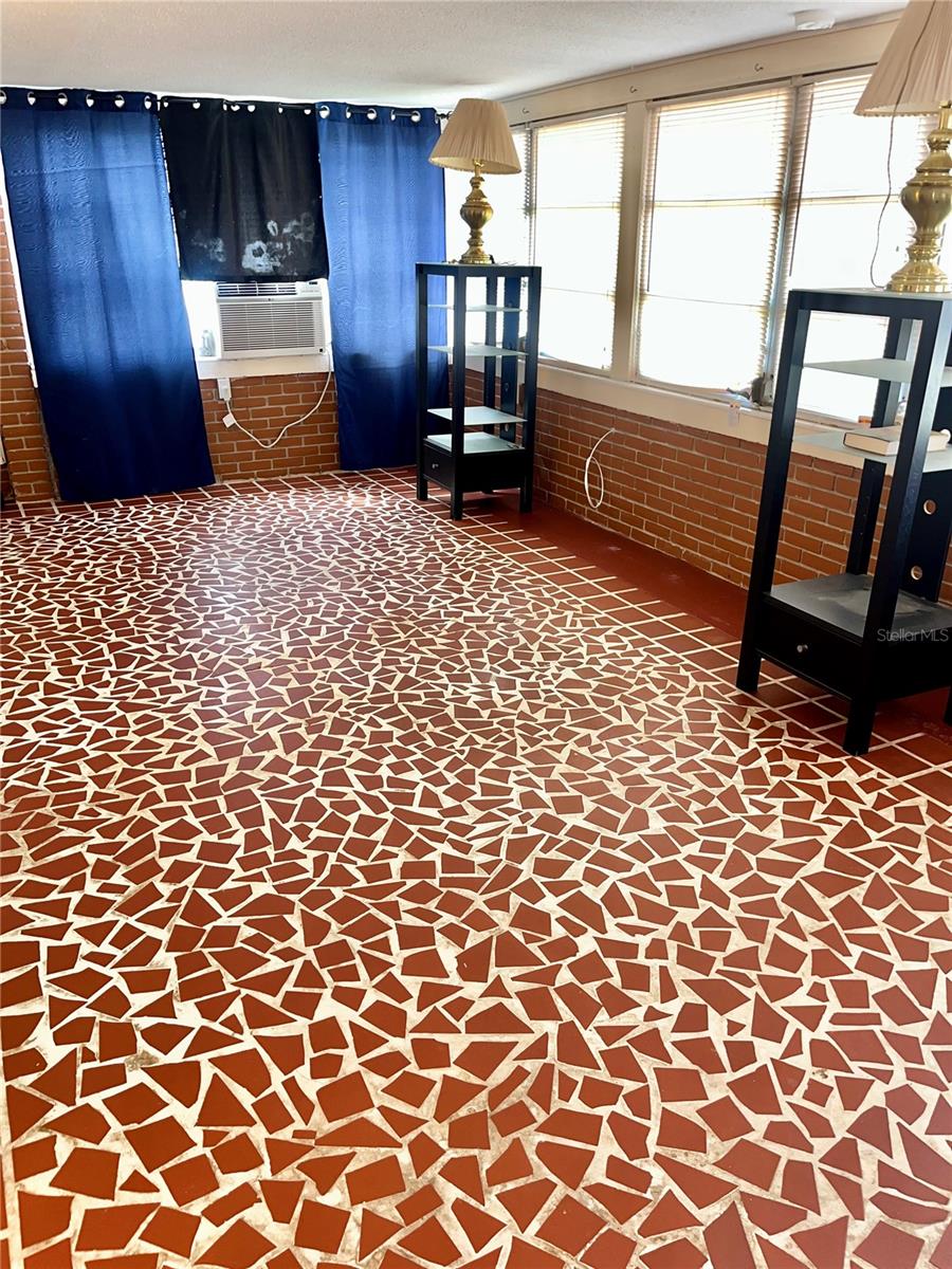 SIESTA TERRACE FIRST ADD - Residential