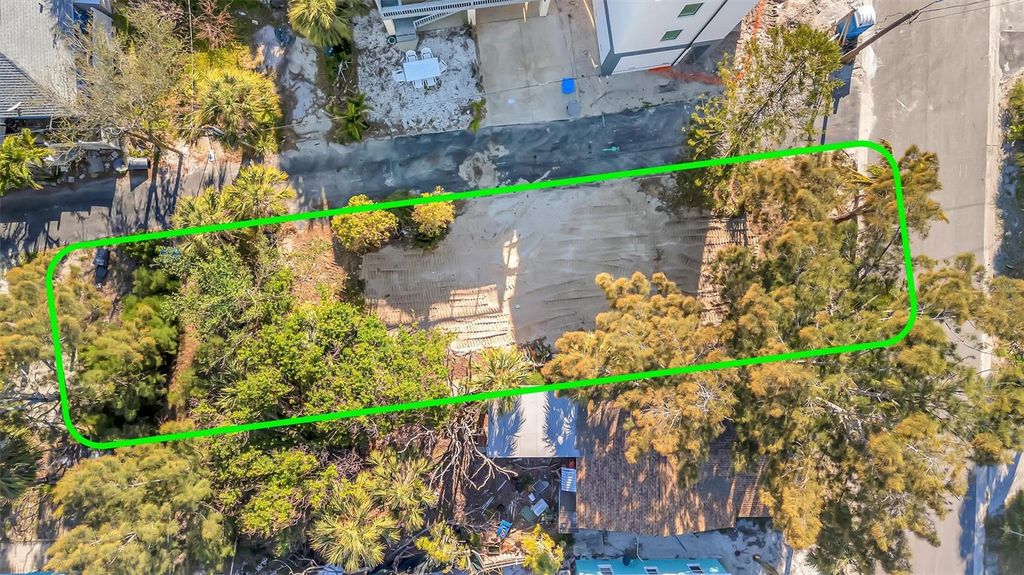 Photo of 109 125th Avenue, Treasure Island, FL 33706 (MLS # TB8359164)