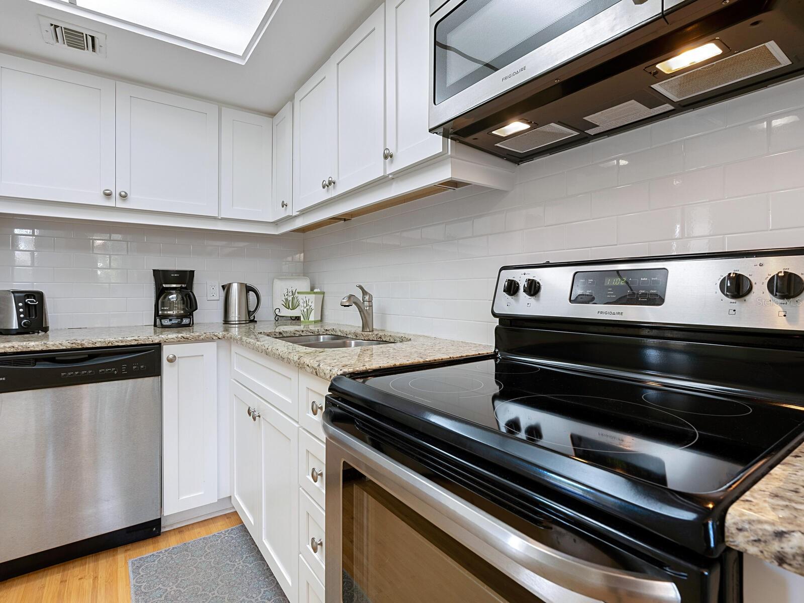 SANDY COVE - Residential