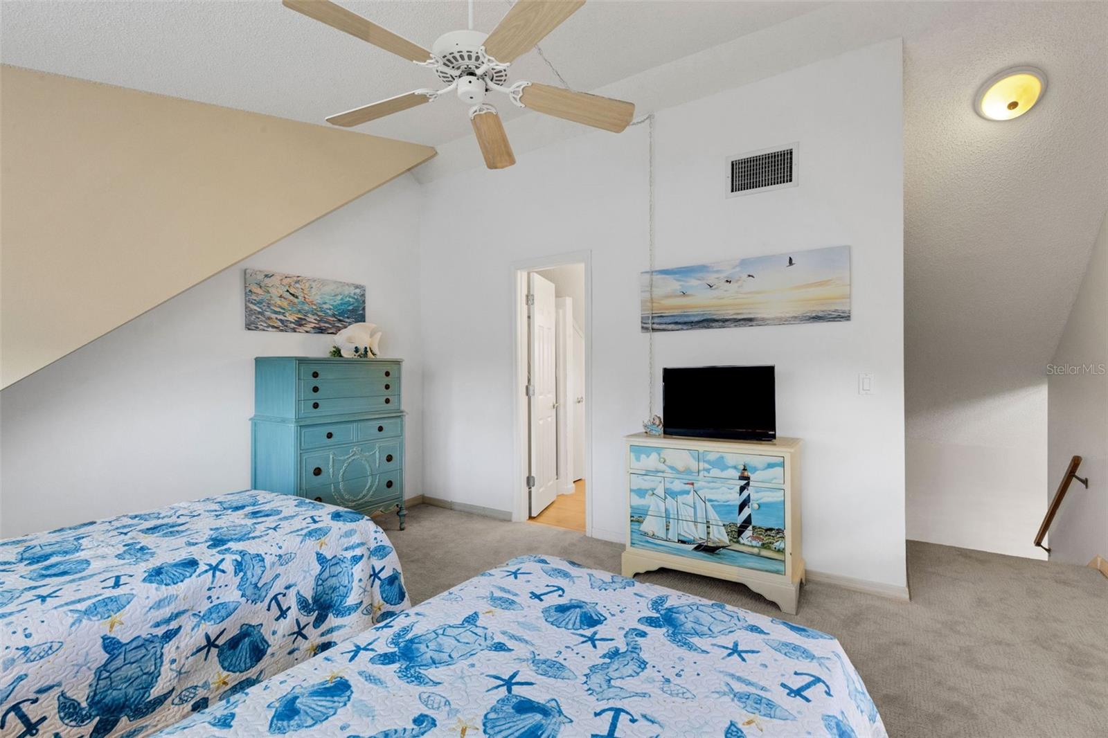 SUTTON PLACE - Residential