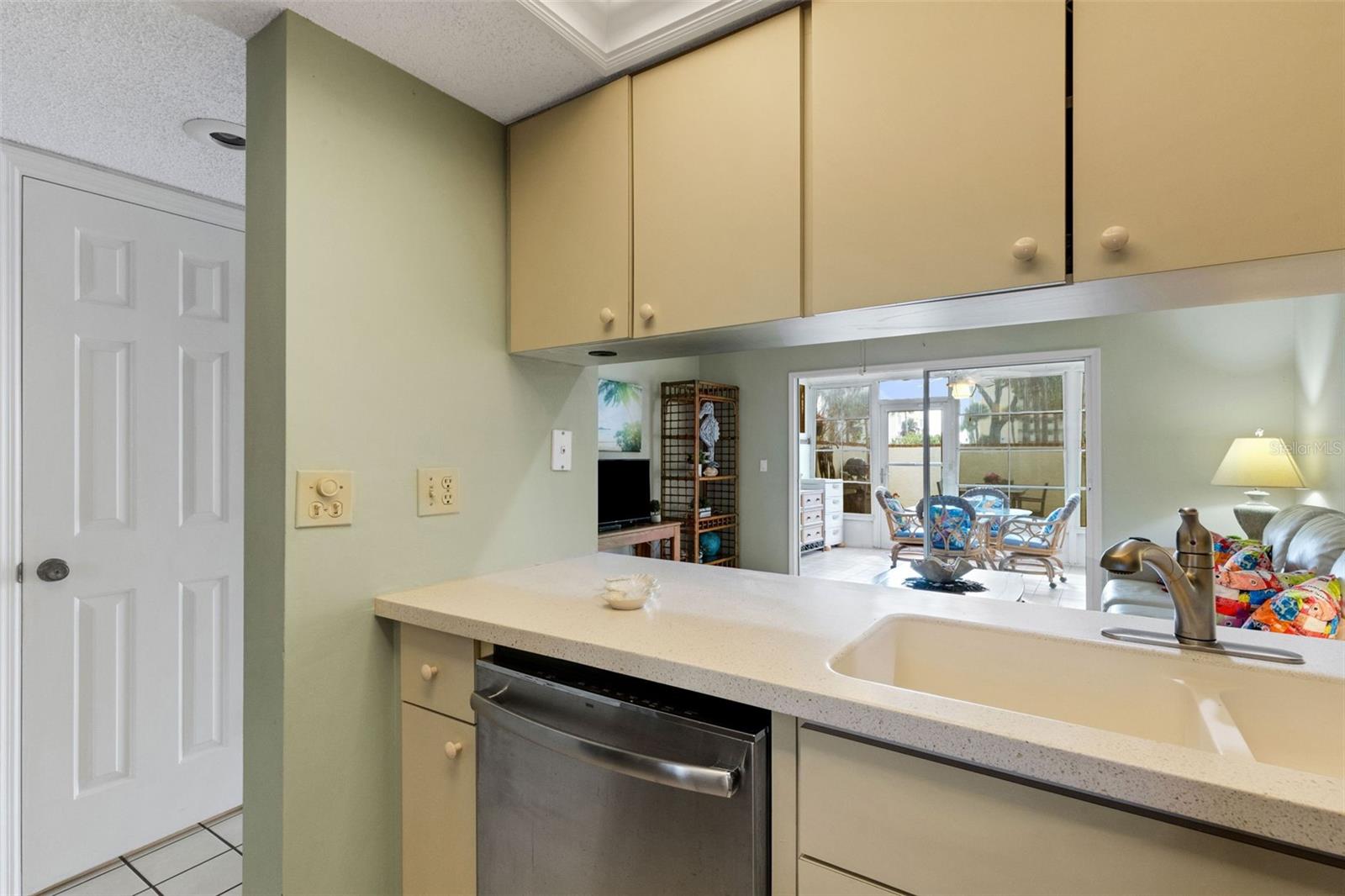 SUTTON PLACE - Residential