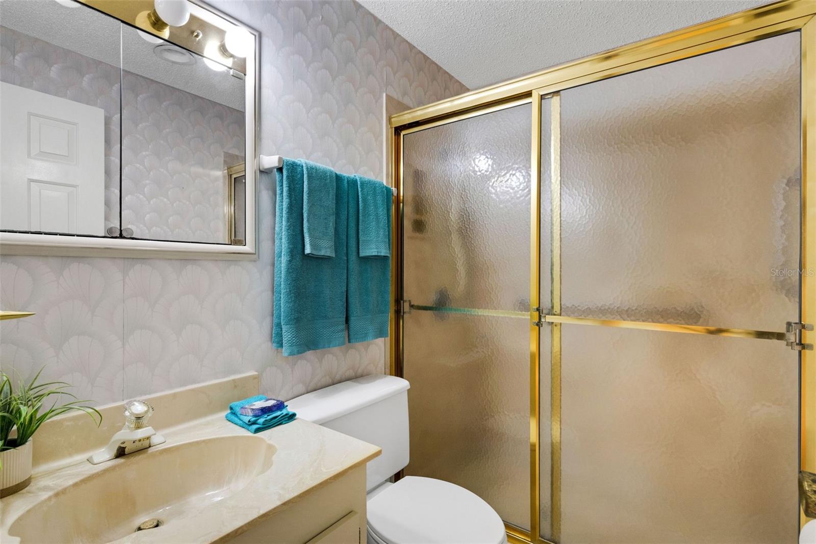 SUTTON PLACE - Residential