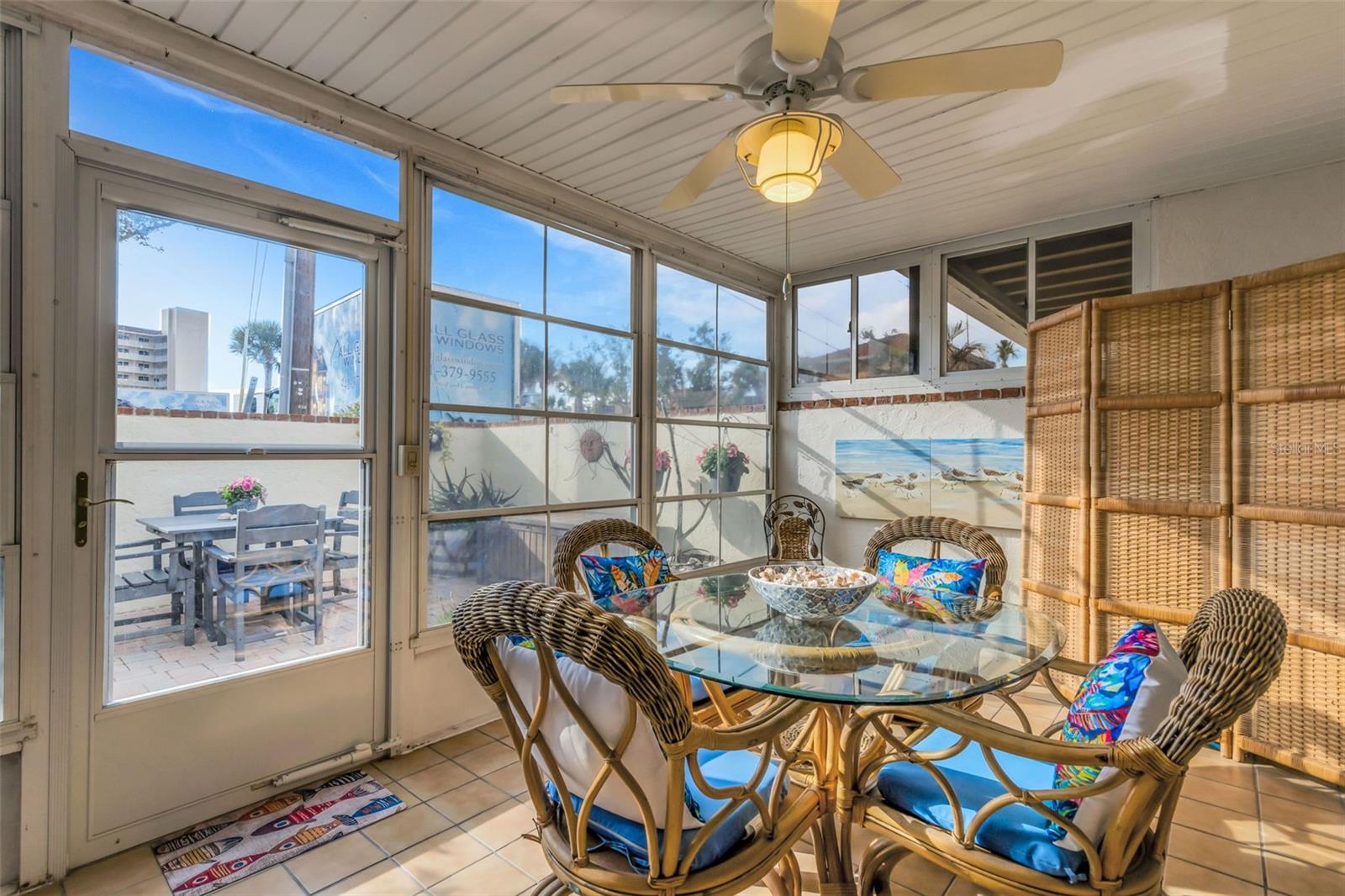 SUTTON PLACE - Residential