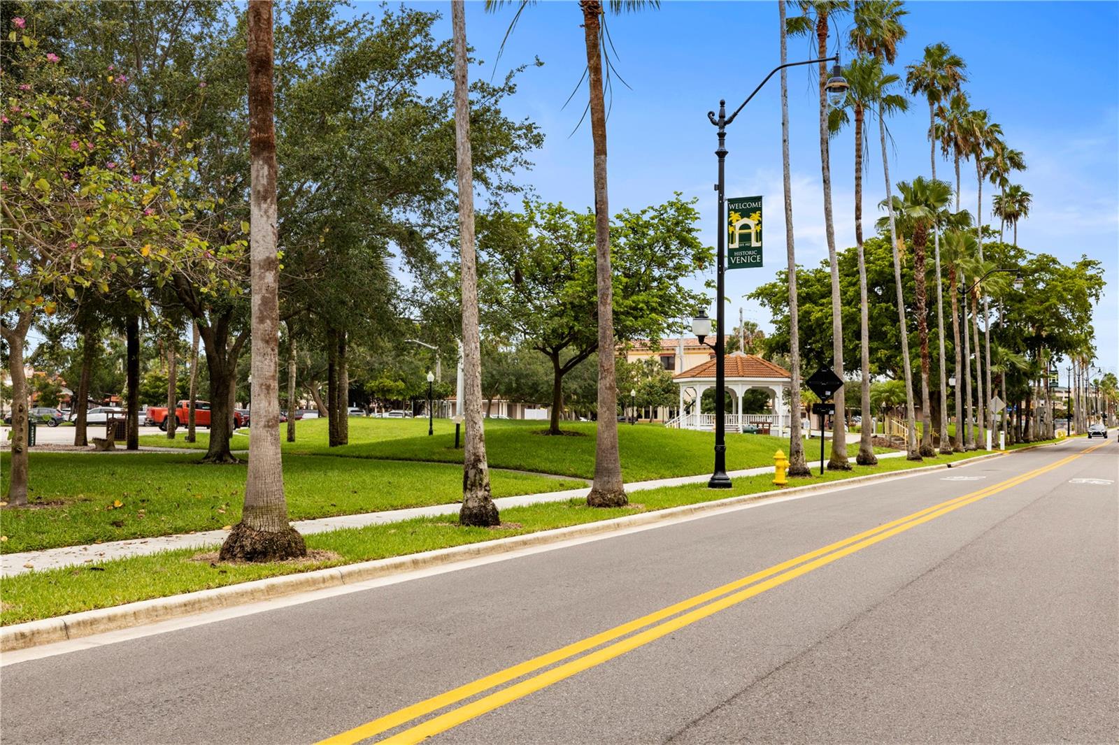 SUTTON PLACE - Residential