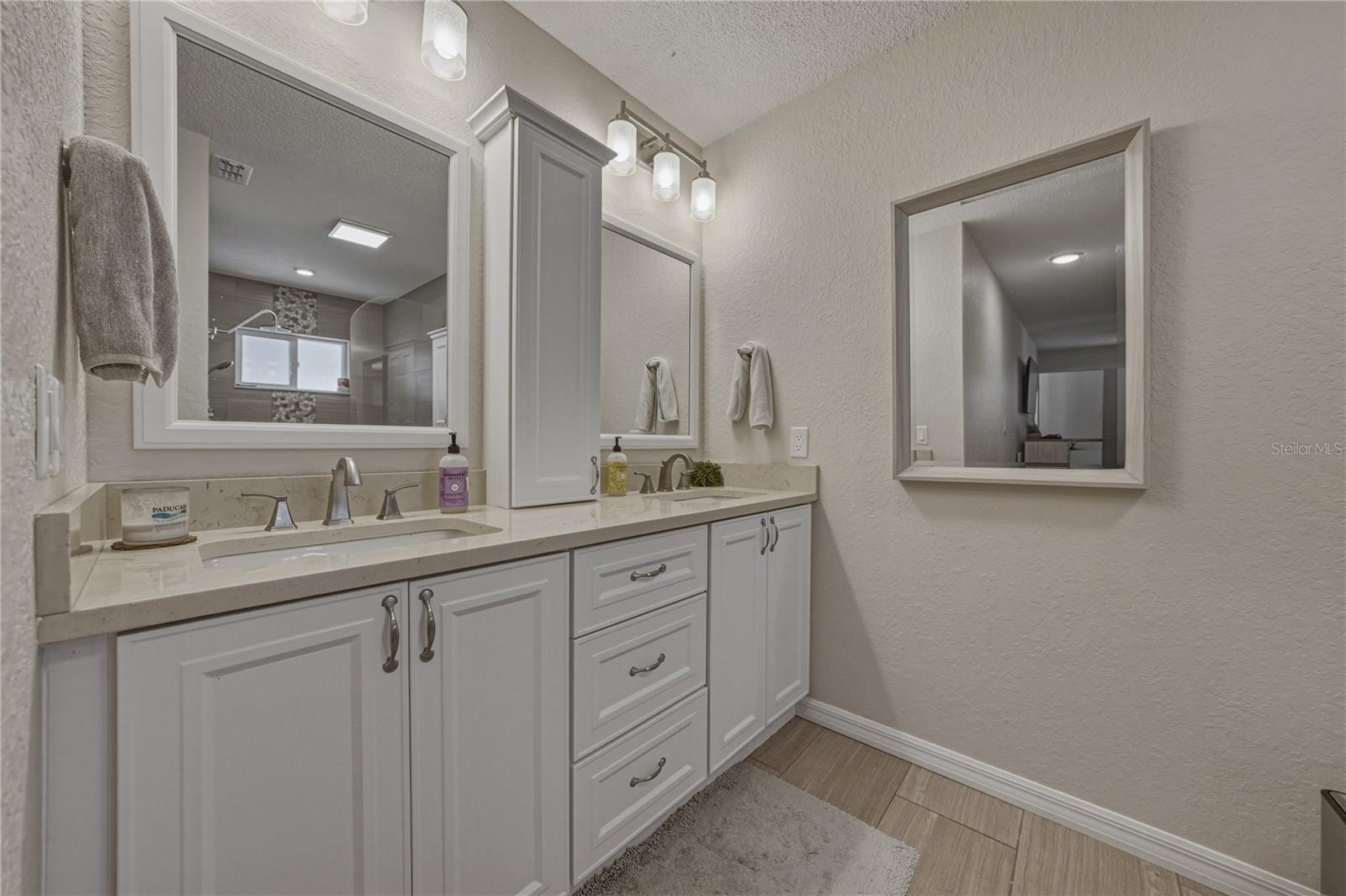THE HEATHER PHASE VI - Residential