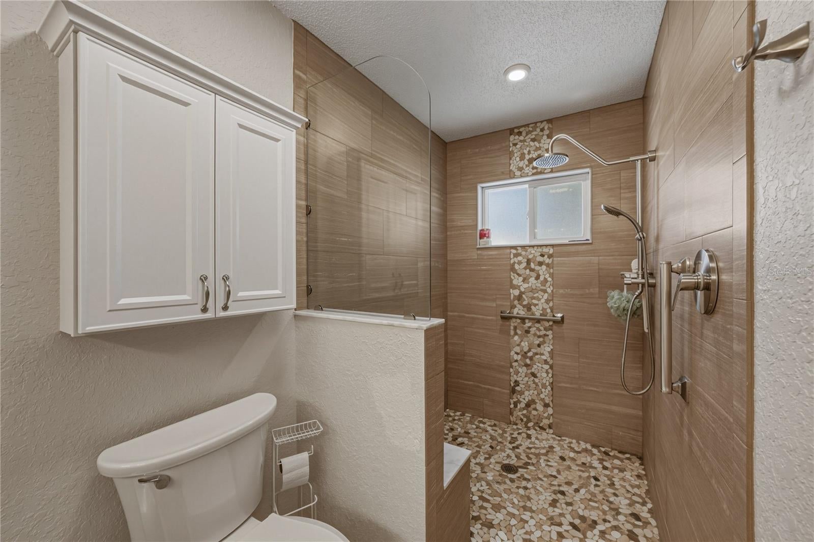 THE HEATHER PHASE VI - Residential