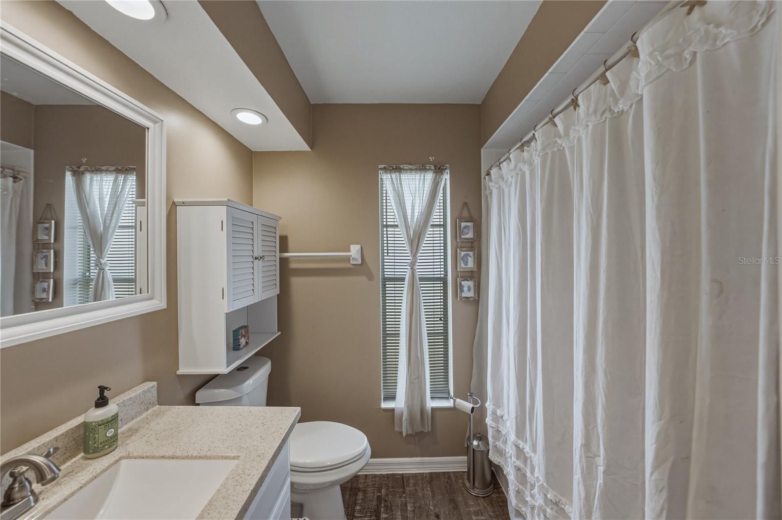 THE HEATHER PHASE VI - Residential